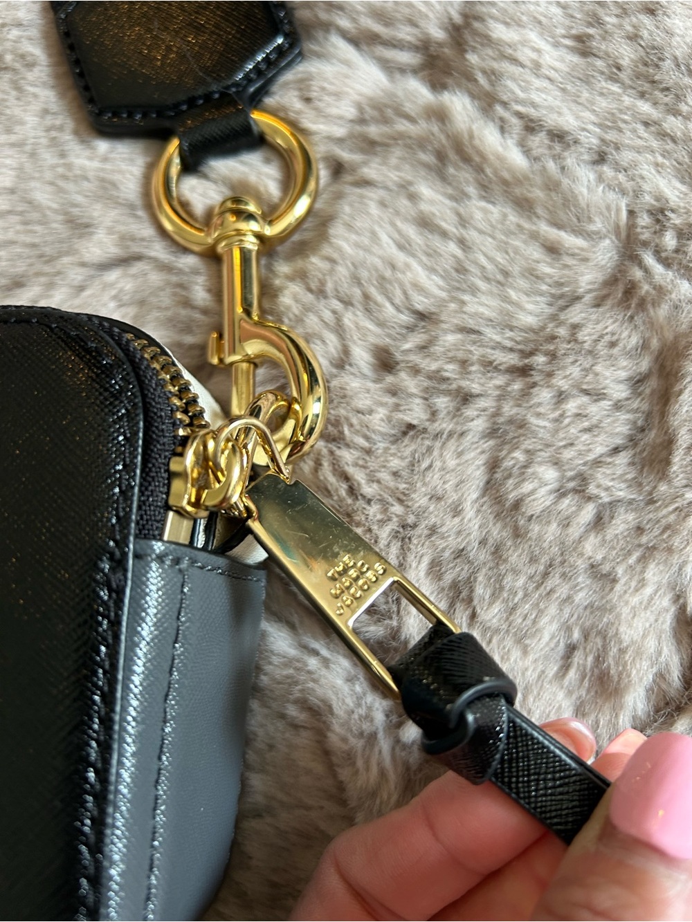 Marc Jacobs Black SnapshotCrossbody Camera Bag with Gold Hardware and Logo Strap - Picture 12 of 16